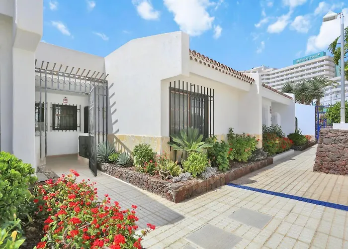 Flores Apartman Costa Adeje (Tenerife)